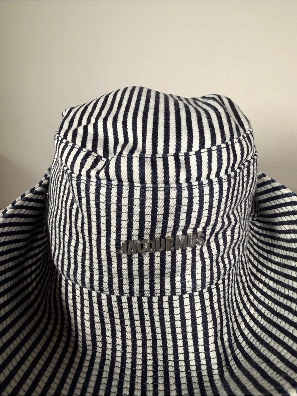 JACQUEMUS Women's Gray Le Bob De-Nimes Bucket Hat